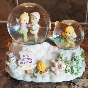 Precious Moments Skaters Waltz Snow Globe